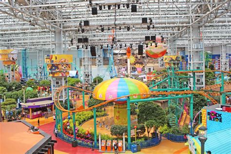 mall of america entertainment.